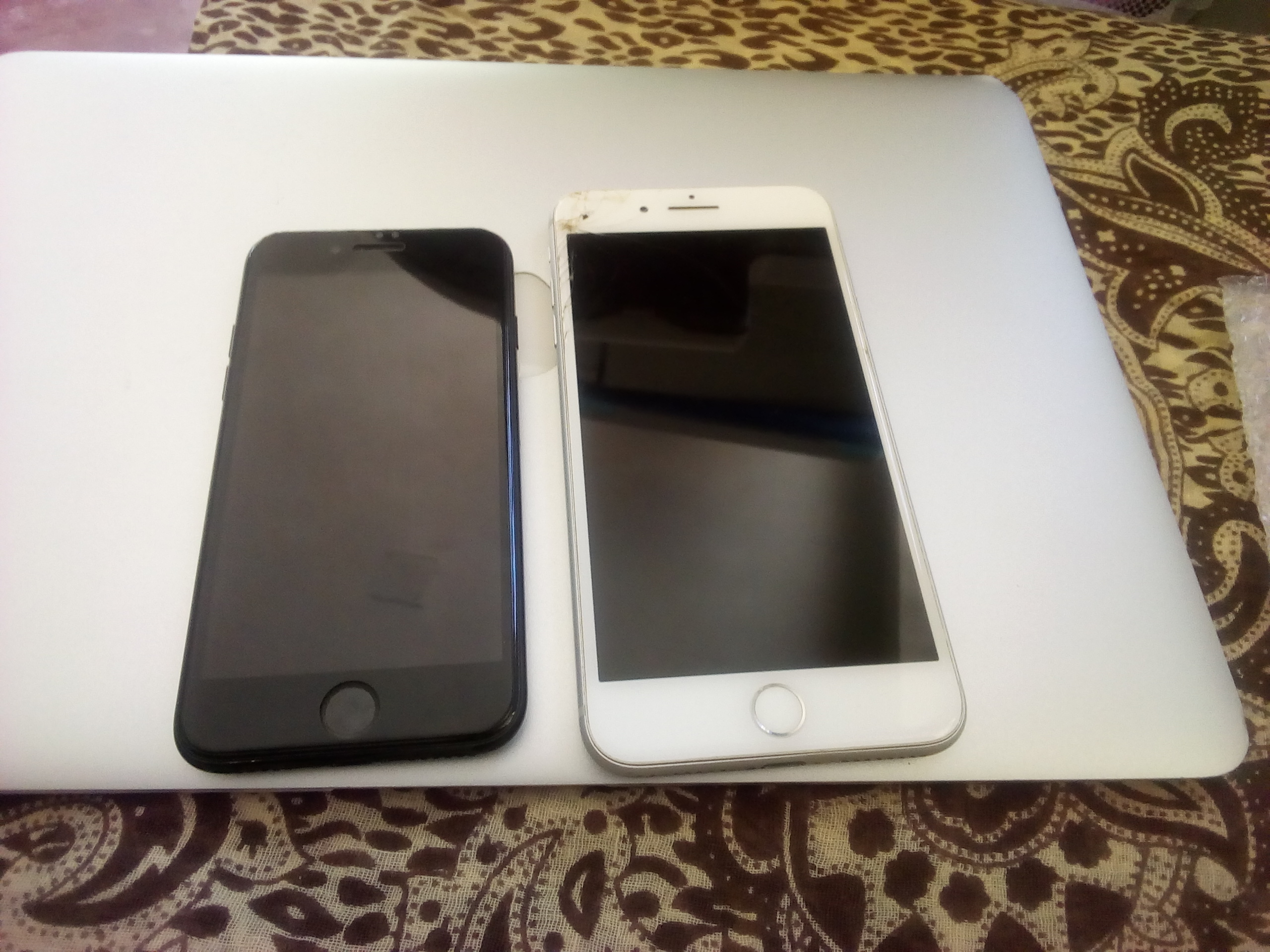 USED IPhone 8+ & IPhone 7+ FOR SPARES PARTS